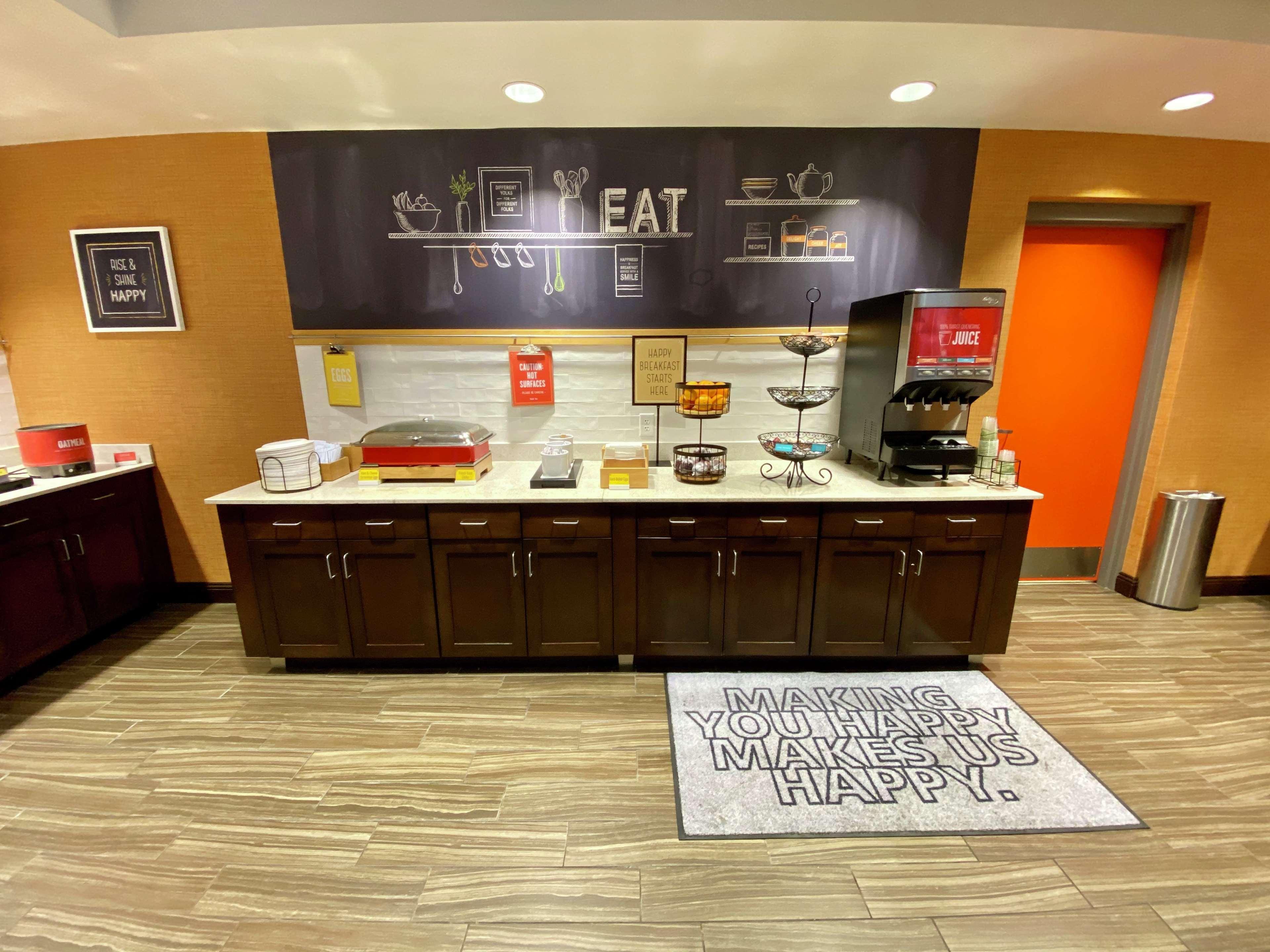 Hampton Inn & Suites - Деленд Экстерьер фото