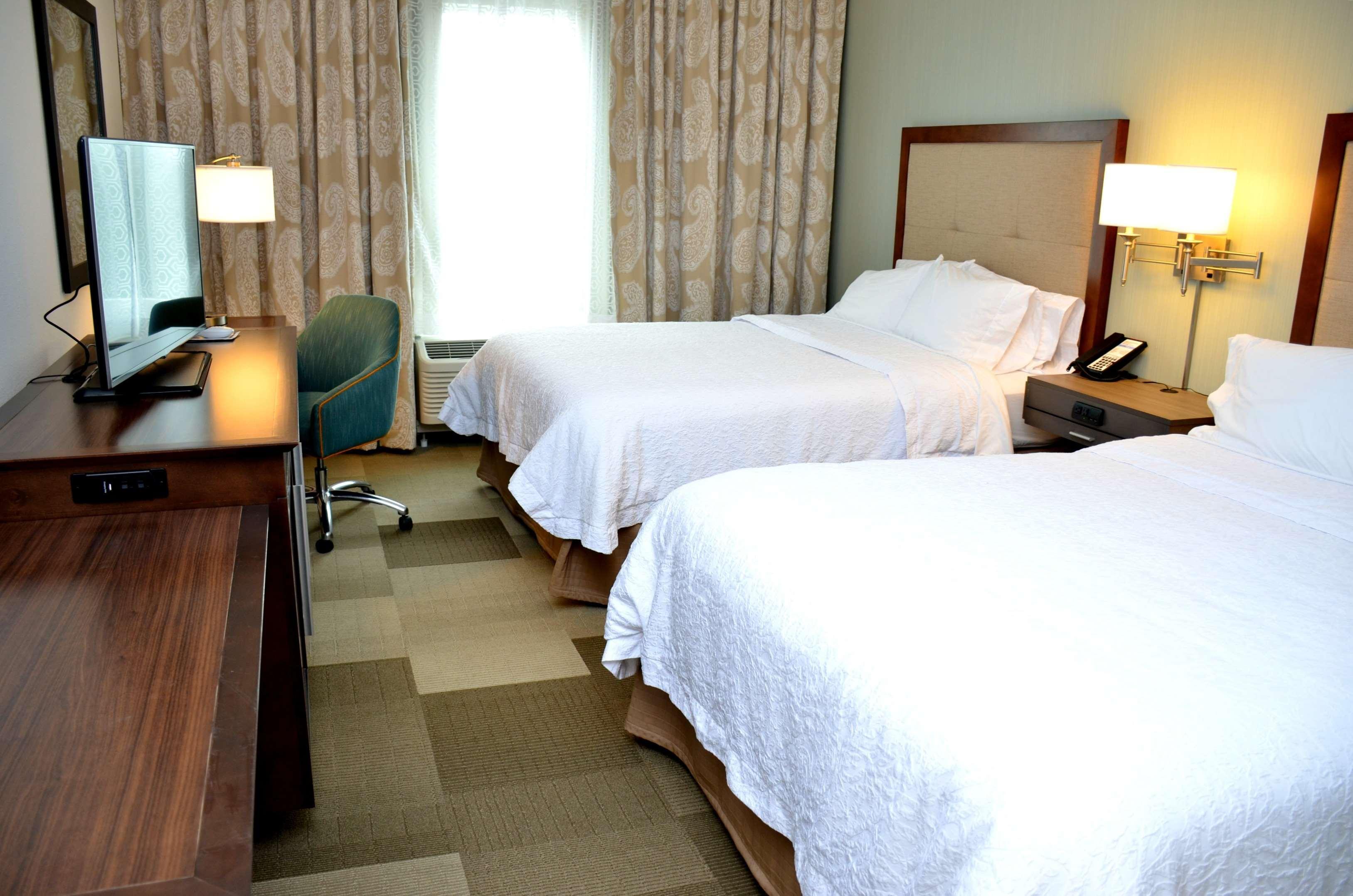 Hampton Inn & Suites - Деленд Экстерьер фото