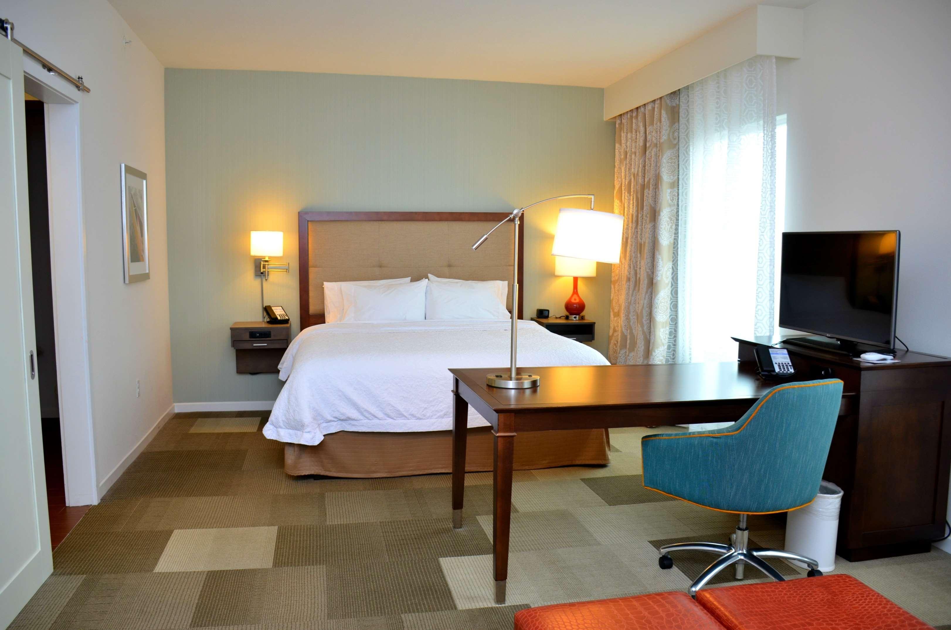 Hampton Inn & Suites - Деленд Экстерьер фото