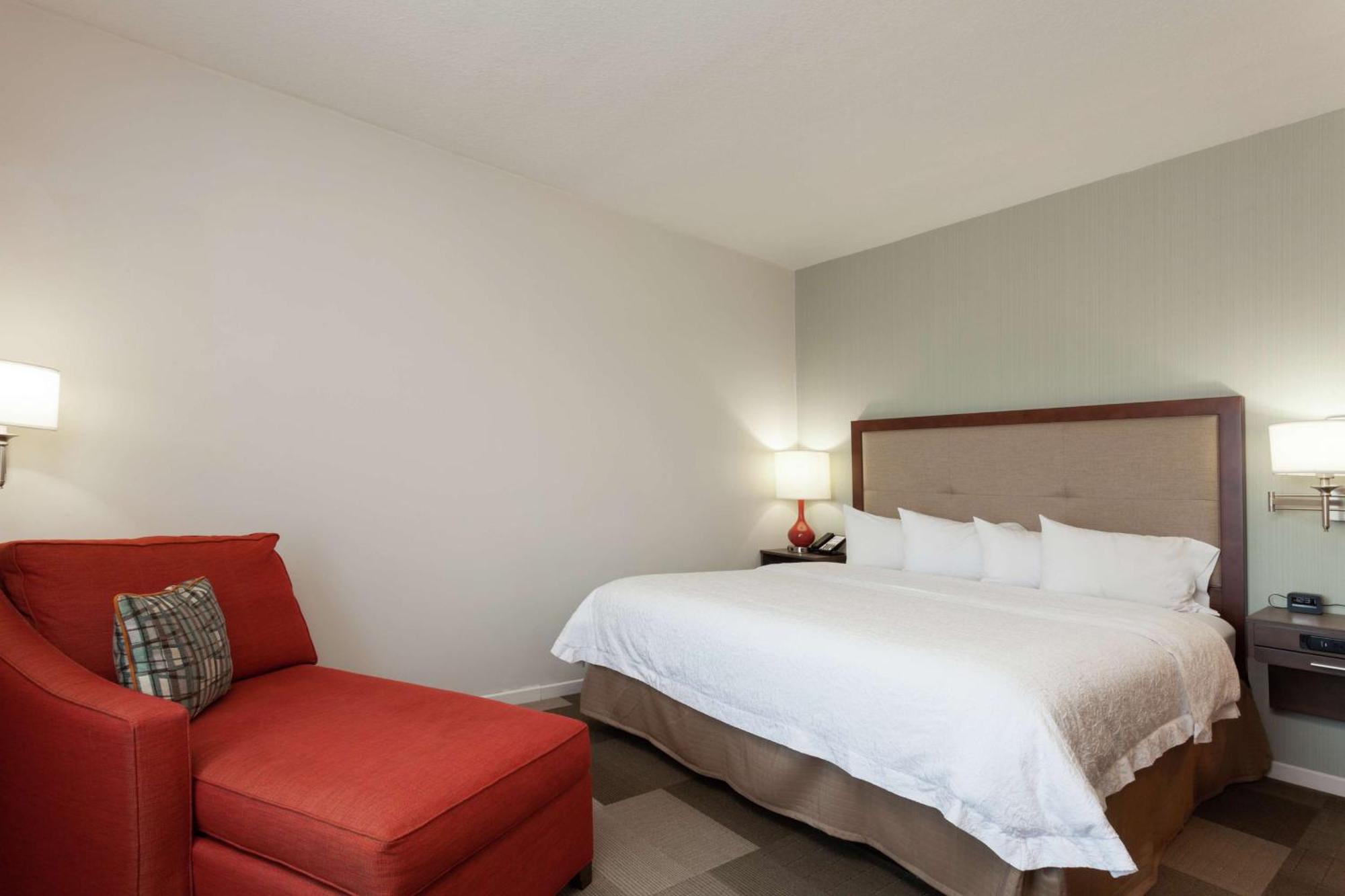 Hampton Inn & Suites - Деленд Экстерьер фото
