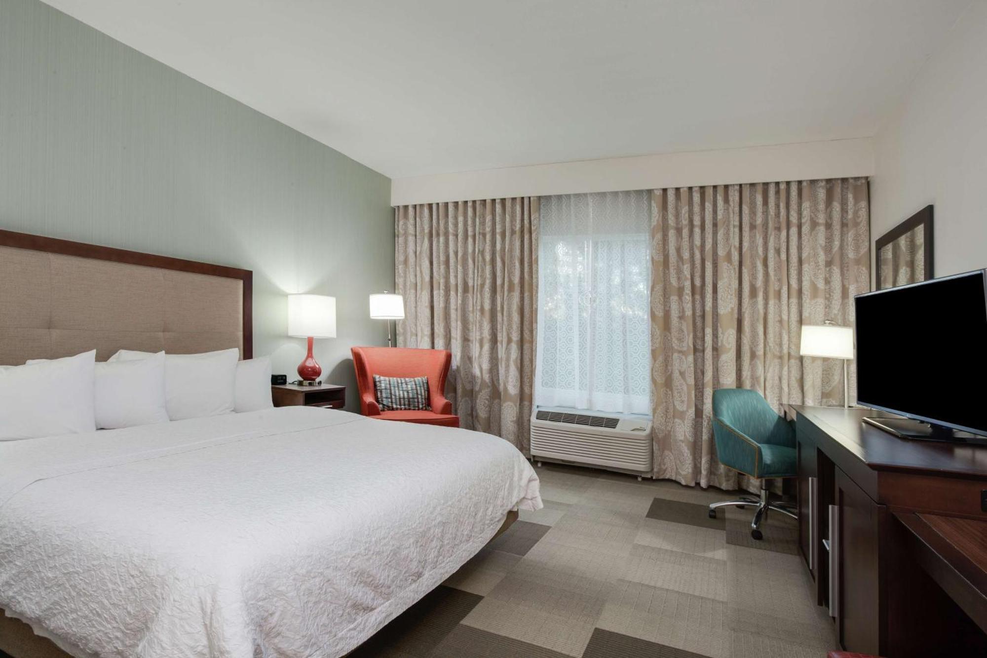 Hampton Inn & Suites - Деленд Экстерьер фото