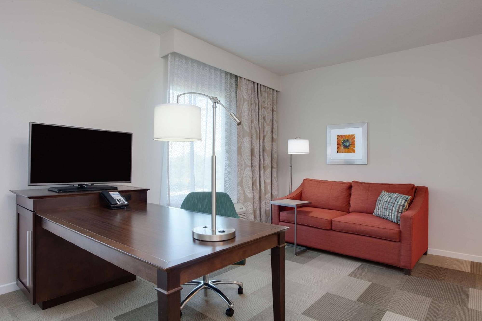 Hampton Inn & Suites - Деленд Экстерьер фото