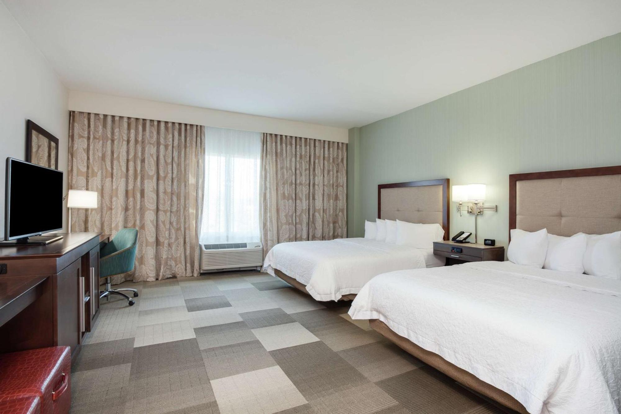 Hampton Inn & Suites - Деленд Экстерьер фото