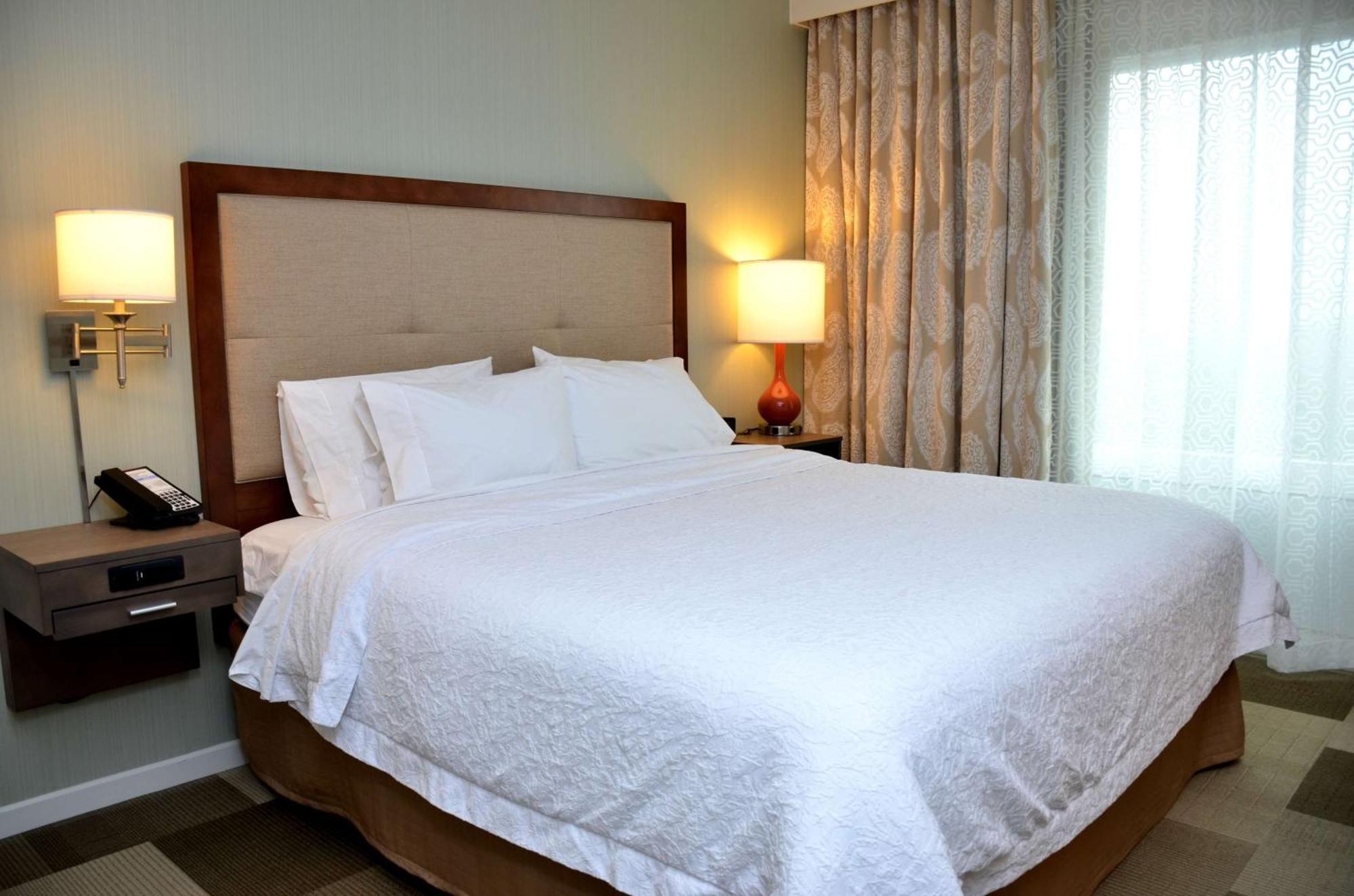 Hampton Inn & Suites - Деленд Экстерьер фото