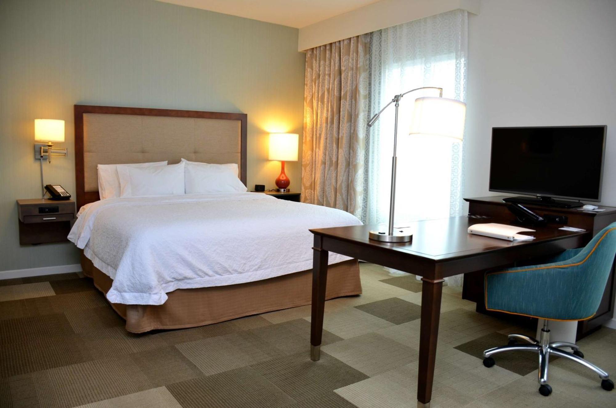 Hampton Inn & Suites - Деленд Экстерьер фото