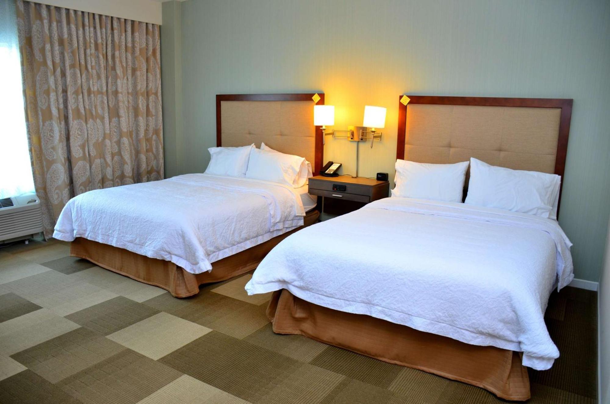 Hampton Inn & Suites - Деленд Экстерьер фото