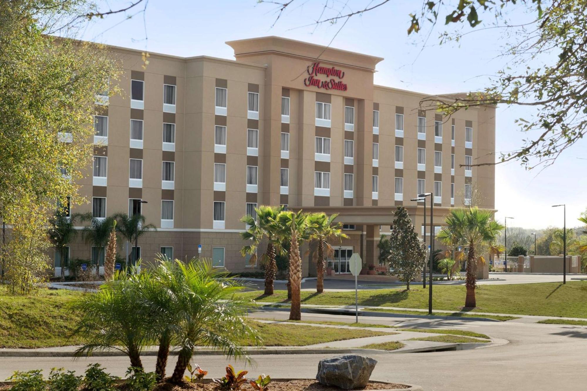 Hampton Inn & Suites - Деленд Экстерьер фото