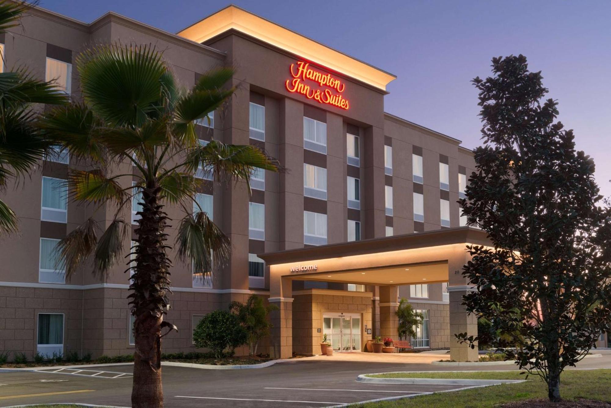 Hampton Inn & Suites - Деленд Экстерьер фото